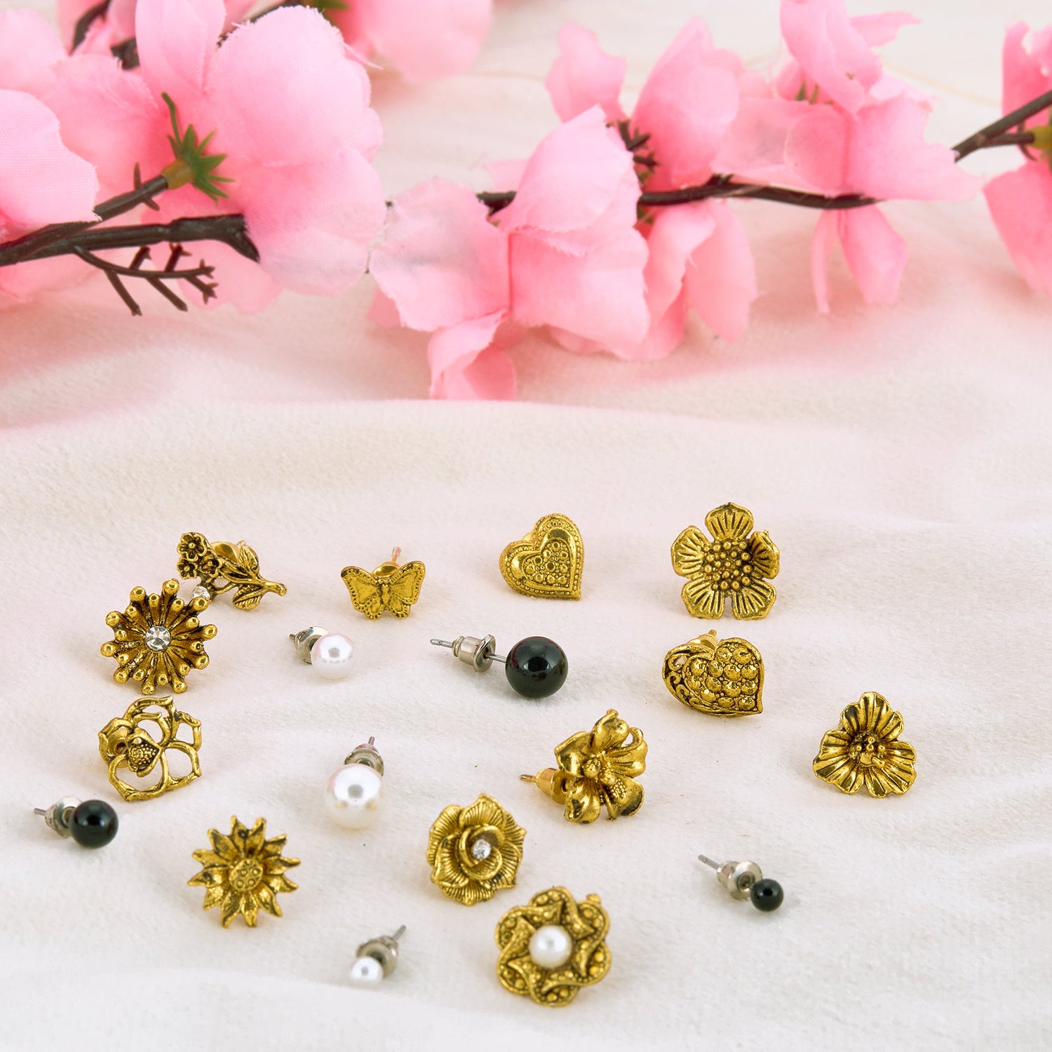 18 Pair Antique Pearl Earrings  - DIPME