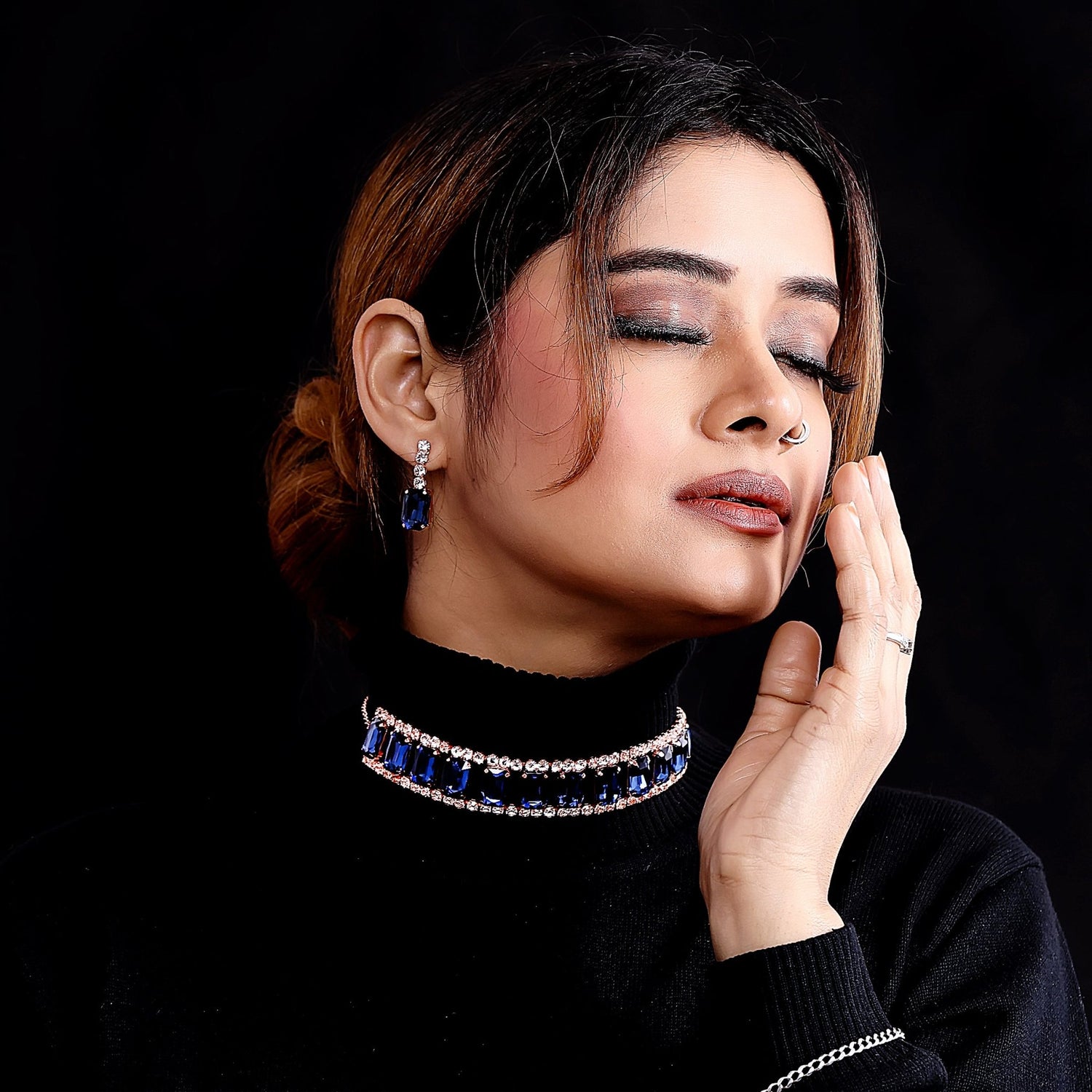 Sparkling Stone Choker - DIPME